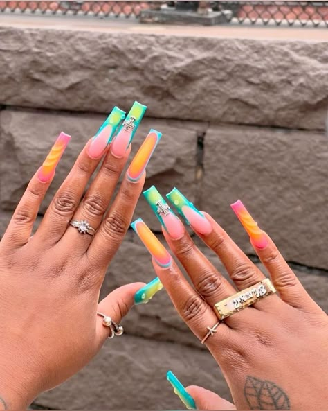 Finger Biting, Confident Girl, Birmingham City University, Hard Nails, Creative Nail Art, Ombre Acrylic Nails, Colored Acrylic Nails, Glow Nails, Baddie Nails