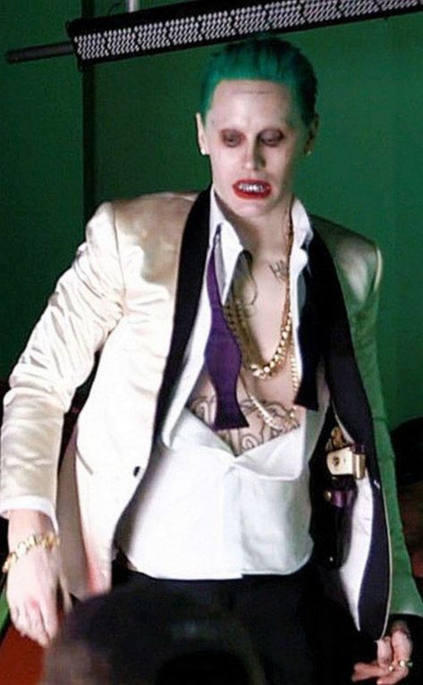 Jared Leto Joker Costume, Diy Joker Costume, Harley Costume, Joker Outfit, Joker Halloween Costume, Jared Leto Joker, Leto Joker, Harley And Joker Love, Joker Halloween