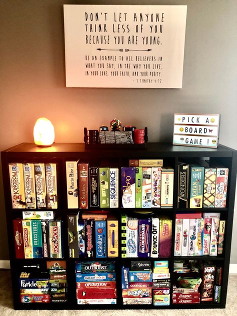 Board Game Storage Ideas Living Room, Board Game Organization Living Room, Home Board Game Room, Board Game Shelf Ideas, Board Game Shelving, Bookshelf For Games, Board Game Shelf Diy, Board Game Room Decor, Board Games Shelf Ideas