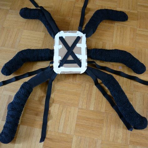 Spider Costume Kids, Diy Spider Costume, Nursery Rhyme Costume, Spider Halloween Costume, Diy Fantasia, Bug Costume, Beast Costume, Spider Costume, Family Halloween Costumes