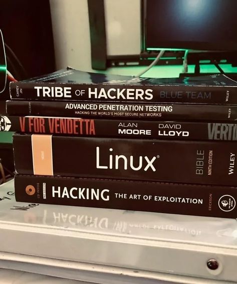 Never Been Happier, Computer Science Major, Learn Hacking, Basic Computer Programming, Computer Science Programming, Tech Books, Hacking Books, Must Read Books, Learn Computer Science