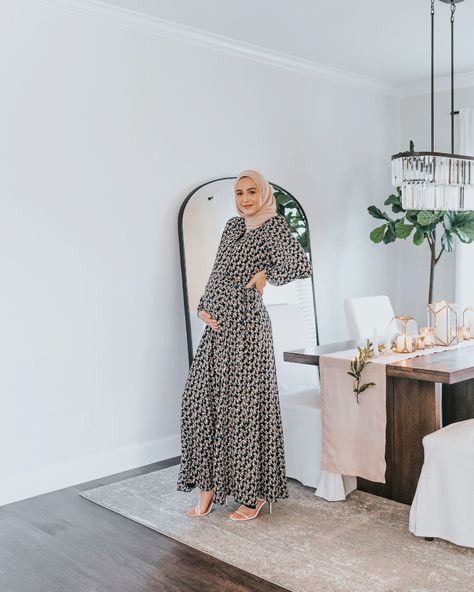 Effortless Maxi Dress For Eid At Home! – With Love, Leena. Muslim Pregnancy Outfits, Hijab Maternity Outfits, Hijab Pregnancy Outfits, Pregnancy Outfits Hijab, Modest Maternity Dresses, Leena Asad, With Love Leena, Love Leena, Floral Abaya