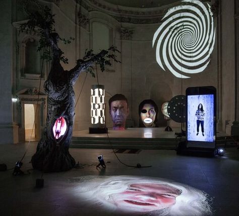 Tony Oursler / gallery Tony Oursler Art, Projector Art Installation, Surreal Installation, Art Exhibition Ideas, Projector Installation, Tony Oursler, Projection Installation, Art Through The Ages, Visual And Performing Arts