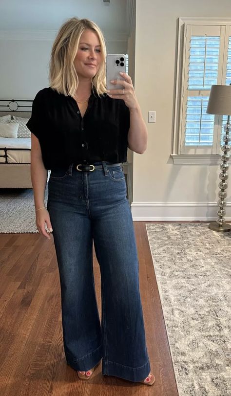 Business Casual Outfits For Women No Jeans, Midsize Classy Outfits, Jean On Jean Outfit, Denim Trousers Outfit, Wide Leg Denim Outfit, Wide Leg Jeans Outfit Fall, Women's Fashion 2023, Wide Leg Trousers Outfit, Mom Outfits Fall