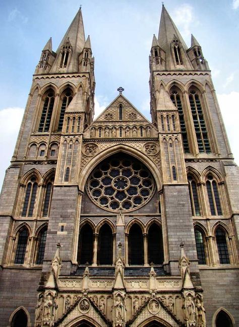 Truro Cathedral, Truro Cornwall, Lincoln Cathedral, Salisbury Cathedral, Cathedral Architecture, Gothic Cathedral, European Architecture, Cornwall England, Cathedral Church