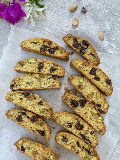 Fig Biscotti Recipe, Pistachio Biscotti, Anise Seed, Fig Recipes, Biscotti Recipe, Custard Pie, Dried Figs, Italian Cookies, Dried Apricots