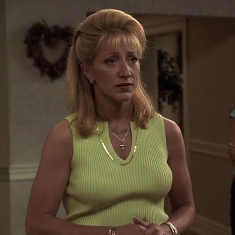 Carmela Soprano Costume, Carmela Soprano, Cream Tattoo, Stockholm Fashion Week, The Sopranos, Tony Soprano, Tv Show Outfits, Mob Wives, Tattoo Cover