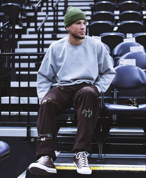 1/26/22 Devin Booker Style, Booker Nba, Aesthetic Guy Outfits, Sporty Outfits Men, Mens Inspiration, Sporty Street Style, Nba Outfit, Nba Fashion, Trendy Boy Outfits