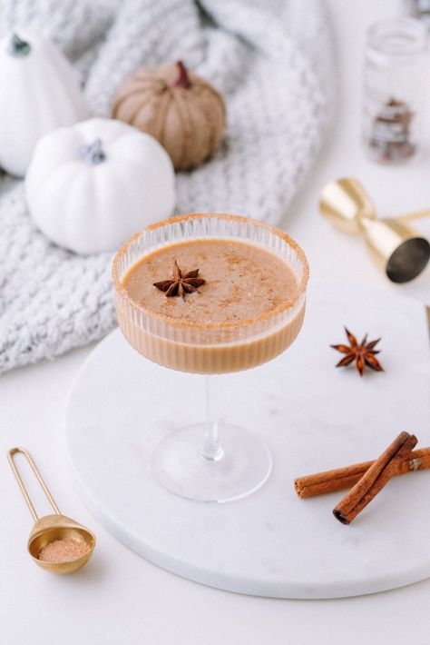 Pumpkin Spice Latte Martini - The Social Sipper Pumpkin Spice Cocktail, White Wine Spritzer, Coconut Milk Coffee, Pumpkin Spiced Latte, Lucky Charms Cereal, Fall Cocktails Recipes, Vodka Brands, Coffee Liqueur, Seasonal Cocktail