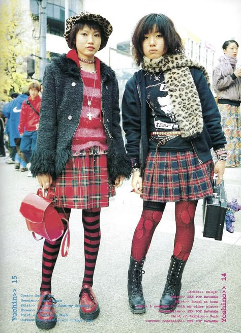 Shoichi Aoki, 90s Harajuku, Mode Harajuku, Harajuku Street Fashion, 2000s Japanese Fashion, Fruits Magazine, Japanese Street Style, Noel Fielding, Fashion 2000s