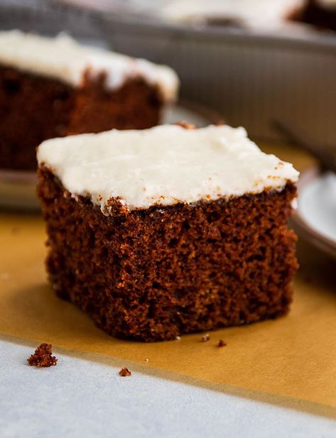 Easy Apple Butter Spice Cake - Have extra homemade apple butter, and don’t know what to do with it? Try our easy apple butter cake! One of our favorite fall recipes, perfect for cupcakes. Use homemade apple butter or grab some applesauce, and top it off with our creamy maple fudge frosting. An easy frosting recipe and moist cake made from scratch! Easy Frosting Recipe, Easy Apple Butter, Apple Butter Cake, Applesauce Spice Cake, Maple Fudge, Slow Cooker Apple Butter, Apple Butter Recipe, Homemade Apple Butter, Easy Frosting