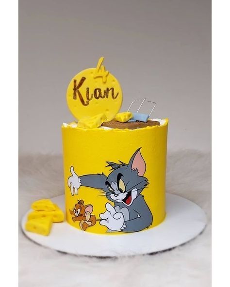 Tom And Jerry Theme Cake, Tom And Jerry Cake Designs, Tom Cake, Tom And Jerry Cake, Baby Boy Birthday Cake, Chocolate Cake Designs, Tom Y Jerry, Mini Cakes Birthday, 10th Birthday Parties