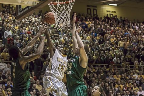 Between Defenders - #Valparaiso #University #Basketball #NCAA #Valpo #TeamWCM Valparaiso University, Ncaa, Dreadlocks, Basketball, University, Hair Styles, Hair, Beauty, Valparaiso