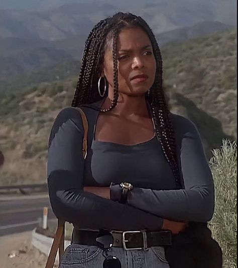 Famous Female Actors, Poetic Justice Photoshoot, Janet Jackson Hairstyles 90s, Janet Jackson Outfits 2000s, Black Celebrities Female, Janet Jackson Braids, 90s Inspired Braids, Janet Jackson 90s Braids, Janet Jackson Box Braids