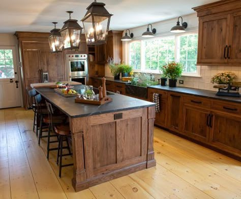 Rustic Kitchen Cabinets Farmhouse Style Concrete Counter, Island Kitchen Ideas Rustic, Soapstone Farmhouse Kitchen, Kitchen Living Room Designs Ideas, Rustic Kitchen With Black Countertops, Black Island Butcher Block Top, Cedar House Interior, Black Countertops With Wood Cabinets, Kitchen Remodel Dark Countertops