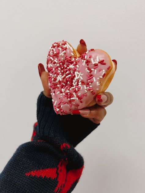 Valentine’s Day nail art . Heart shape donut . Dunkin donut Nail Art Photography, Berry Nail Polish, Valentines Nail Art, Nail Photography, Holiday Nail Polish, Dunkin Donut, Berry Nails, Valentines Nail, Valentine Nail