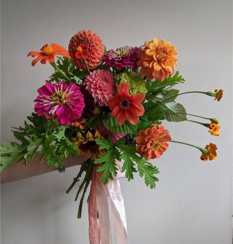 Zinnia Bouquet, Classic Wedding Bouquet, Dahlia Bouquet, Zinnia Flowers, Flower Farmer, Cut Flower Garden, Colorful Bouquet, Bouquet Arrangements, Fresh Flowers Arrangements