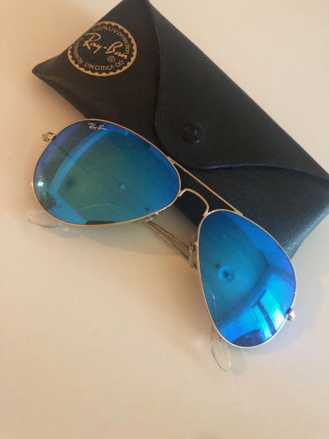 Aviator sunglasses with bold blue glasses and gold version. From Ray Ban aviator sunglasses. Ray Ban glasses neon blue in size one size and color. The state of Ray Ban glasses is good. Aviator Sunglasses Ray Ban, Sunglasses Ray Ban, Ray Ban Glasses, Blue Glasses, نظارات شمسية, Ray Ban Aviator, Ray Ban Aviators, Neon Blue, Aviator Sunglasses