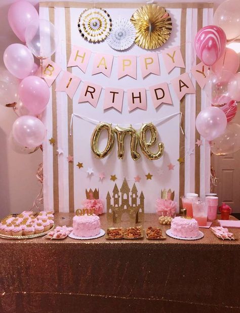 Pink and Gold Princess Party | CatchMyParty.com 1 Birthday Decoration Ideas Girl, Princess Birthday Ideas Decor, Pink 1st Birthday Party Decorations, Princess Party Decor Ideas, Birthday Girl Decorations Ideas, Simple Birthday Decorations For Kids, Birthday Decoration For Baby Girl, Pink And Gold Birthday Party Decorations, Baby Girl Birthday Decoration Ideas