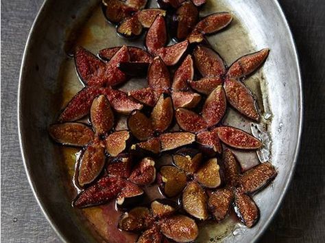 Fig Ice Cream, Baked Figs, Cream Desserts Recipes, Thanksgiving Desserts Easy, Fig Recipes, Baking With Honey, Cooked Food, Fall Dessert Recipes, Fresh Figs