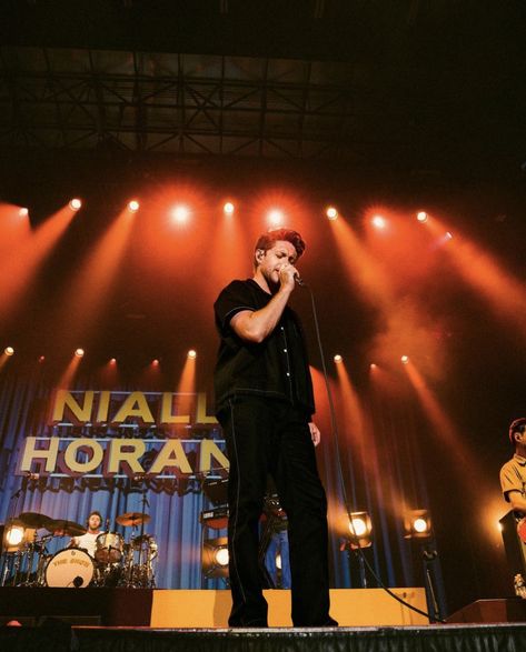 may 26’ boston calling music festival Niall Hora, Niall Horan Tour, Boston Calling, Hello Lover, Irish Princess, Concert Aesthetic, Dream Concert, Irish Boys, Dance With You