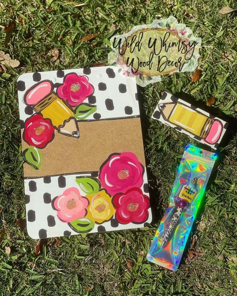 Super cute teacher gift! Includes clipboard, eraser, and a custom pen! NO TWO PENS WILL BE THE SAME! Please include teacher name or initial in comment box at checkout! Will be added to clipboard and eraser! Teacher Clip Boards, Teacher Painted Clipboards, Clip Board Painting Ideas, Painted Teacher Clipboards, Teacher Clipboard Painted, Clipboard Painting Ideas, Personalized Clipboards Teachers, Painted Clipboards, Clipboard Ideas