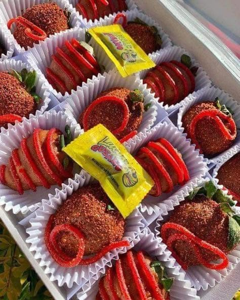 Fresas Enchiladas, Mexican Snacks To Sell, Mexican Dessert Table, Mexican Snack Foods, Mexican Fruit, Mexican Treats, Dresses Lavender, Mexican Snacks, Dresses Quince