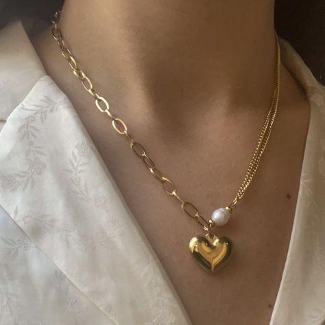 The Soulmate Necklace ✨🫶 Featuring half oval link chain/half double cuban link chain with a real freshwater pearl & a heart pendant 🤍 18" with a 2" extender 18k Gold Plated Stainless Steel Waterproof & made with love Double Pendant Necklace, Olympic Jewelry, Soulmate Necklace, Heart Real, Real Gold Necklace, Gold Link Necklace, Fancy Jewelry Necklace, Lover Jewelry, Pearl Heart