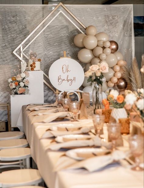 Neutral Birthday Table Decor, Earth Tones Baby Shower Ideas, Neutral Baby Shower Table Decor, Burnt Orange Baby Shower Ideas, Terracotta Baby Shower Ideas, Neutral Baby Shower Ideas Themed Parties, Baby Shower Neutral Decorations, Earth Tone Baby Shower Ideas, Baby Shower Ideas Neutral Colors