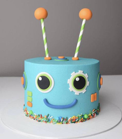 Diy Robot Cake, Robot Theme Cake, Robot Cake Ideas, Robot Party Food, Robot Birthday Cake, Robot Cupcakes, Bunny Birthday Theme, Airplane Birthday Cakes, Robot Cake