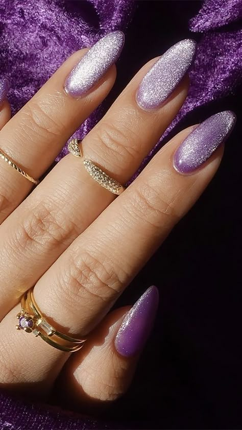 Purple Magnetic Nail Polish, Light Purple Metallic Nails, Concert Nails Purple, Icy Purple Nails, Purple And Silver Nails Short, Nails To Match Purple Dress, Prom Nails For Purple Dress, Nails With Purple Dress, Sparkle Purple Nails