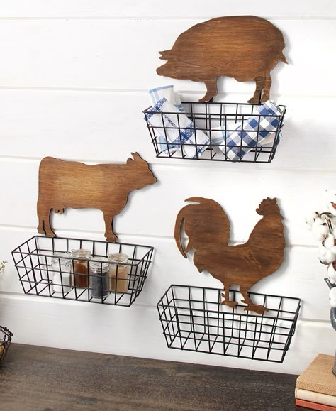 Black Wire Basket, Muebles Shabby Chic, Farmhouse House Decor, Cow Kitchen, Craftsman Kitchen, Farmhouse Crafts, Wall Baskets, Kitchen Styles, Small Kitchen Decor