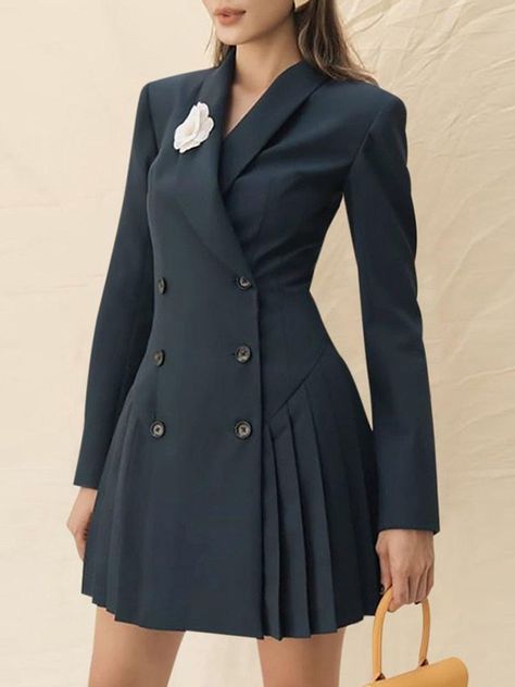 Corporate Dress, Chic Dress Classy, Stylish Work Attire, Elegant Dresses Classy, Woman Suit Fashion, Classy Dress Outfits, Classy Work Outfits, Classy Casual Outfits, Stylish Work Outfits