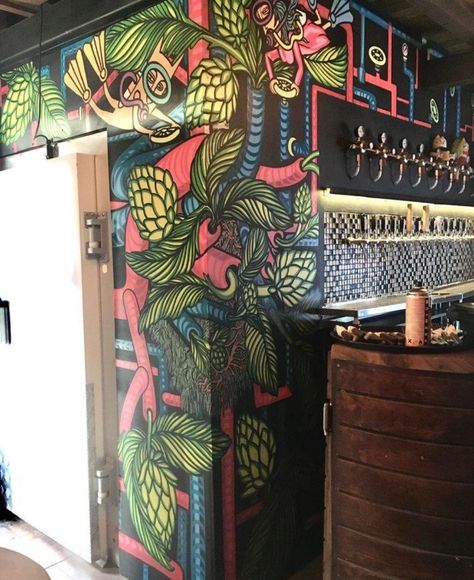 Tap Room Design, Sun Mural, Brewery Interior, Chinese Bar, Patio Bars, Mural Inspiration, Selfie Wall, Beer House, 90s Art