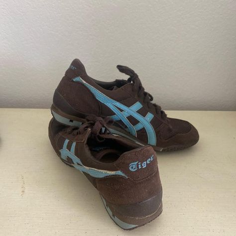 Asics Onitsuka, Ugly Shoes, Funky Shoes, Shoe Inspo, Onitsuka Tiger, Swag Shoes, Pretty Shoes, Dream Shoes, Great Lakes