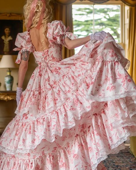 Tiered Ruffle Dress Layered, Vintage Ruffle Dress, Modern Rococo Aesthetic Outfit, Belle Princess Aesthetic, Vintage Gown Styles, Casual Princess Outfits, Aph Liechtenstein, 3 Layer Dress, Cute Princess Dresses