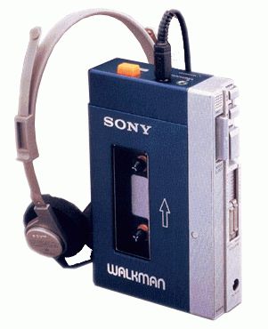 Rare Historical Photos, Sony Walkman, Retro Gadgets, Baby Driver, Cassette Player, Cassette Tapes, Portable Audio, Guardians Of The Galaxy, Historical Photos