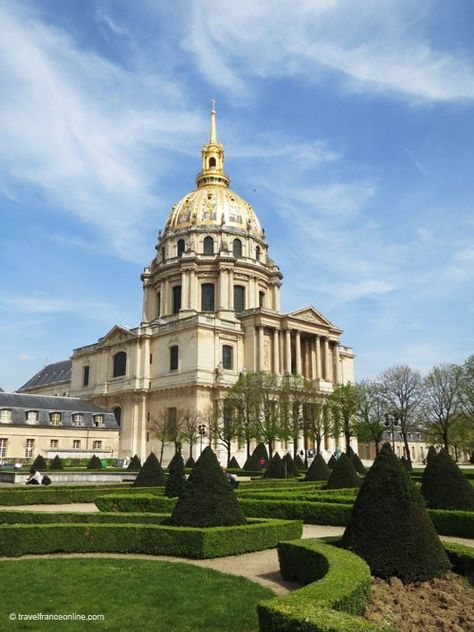 Hotel des Invalides in #Paris - Dome #Church and #gardens #architecture www.travelfranceonline.com Pretty Cities, Hotel Des Invalides, Army Museum, Paris Rooftops, Aesthetic Paris, Paris Summer, Countryside House, Formal Gardens, Concept Ships