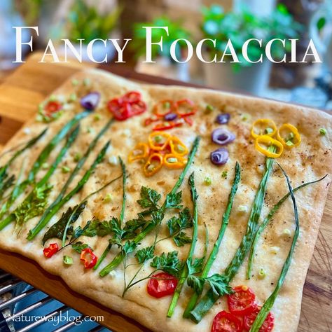 Fancy Focaccia Bread, Flower Focaccia, Garlic Focaccia Bread, Creative Pie Crust, Garlic Focaccia, Food Dates, Creative Pies, Foccacia Bread, Focaccia Bread Recipe