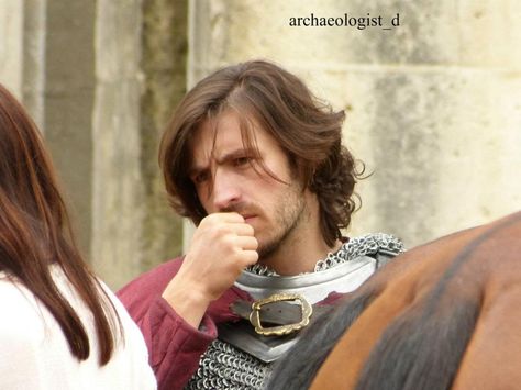 Merlin Wallpapers, Hunt Aesthetic, Gwaine Merlin, Eion Macken, Merlin Fanfiction, Merlin Characters, Merlin Merlin, He Looked At Me, Eoin Macken