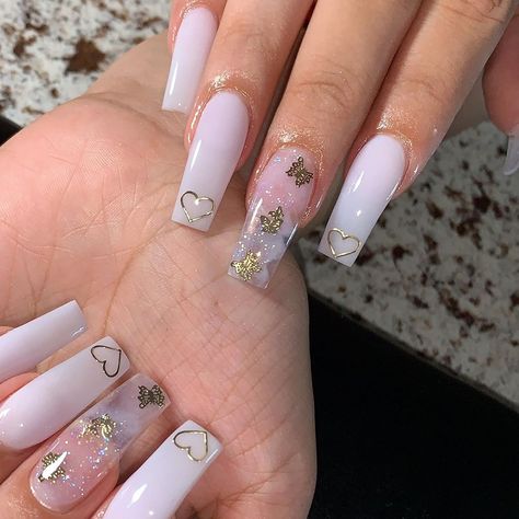 2,683 Likes, 3 Comments - kaylitaaa🤗 (@nailsbykayla_xo) on Instagram: “Here we have a medium length,tapered white soothing set ✨#nailsoftheday #nailsofinstagram💅…” Nail Inspo Medium Length, Nail Inspo Medium, Medium Nails Acrylic, Medium Nails, Pink Acrylic Nails, Nails Acrylic, Pretty Nails, Medium Length, Nail Inspo