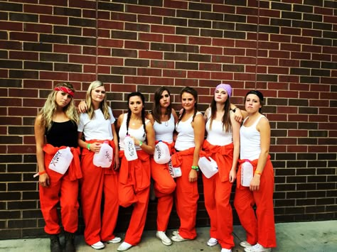 Holes Costume Halloween Prisoner Costume, Prisoner Costume, Diy Kostüm, Holloween Costume, Hallowen Costume, College Halloween, Group Costumes, Group Halloween Costumes, Halloween Costumes College