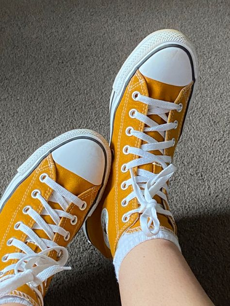 Yellow Converse Aesthetic, Mustard Yellow Converse, Yellow Converse Outfit, Converse Outfit Aesthetic, Gucci Leather Shoes, Knee High Converse, Converse Aesthetic, Yellow Converse, Pf Flyers