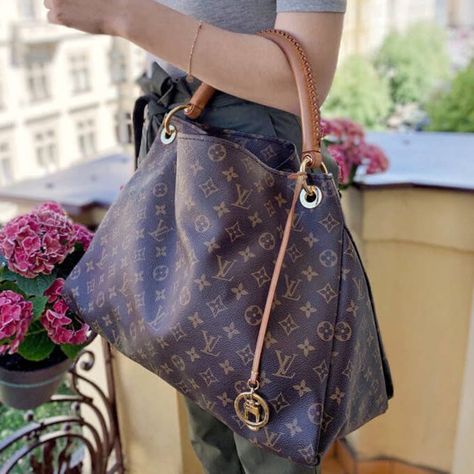 💎✨BEAUTIFUL✨💎AUTHENTIC Louis Vuitton Monogram Artsy MM Vintage Lv Bag, Louis Vuitton Artsy Mm, Mm Monogram, Louis Vuitton Capucines, Louis Vuitton Artsy, Louis Vuitton Pink, Lv Purse, Louis Vuitton Crossbody, Red Tote