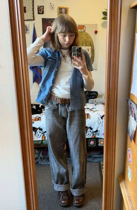 Fancy Casual Outfits Spring, Wlw Outfit Ideas, Lesbian Outfits Winter, Wlw Outfit Aesthetic, Soft Masc Women Outfits, Sapphic Outfits, Gay Outfits Women, Fem Lesbian Fashion, Soft Masc Outfits For Women