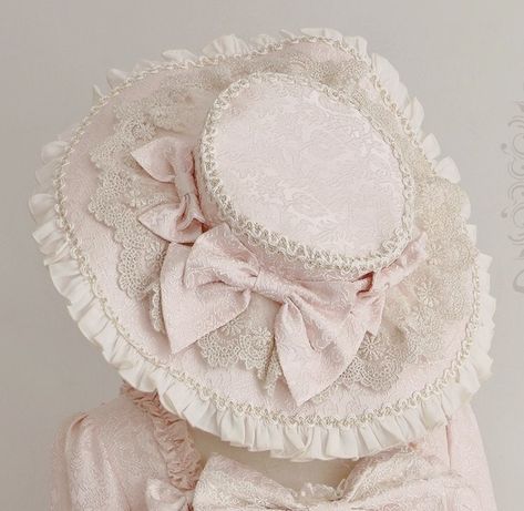 Topi Vintage, Desain Pantry, Desain Buklet, Victorian Hats, Classic Lolita, Princess Aesthetic, Pink Hat, Head Accessories, Cute Hats