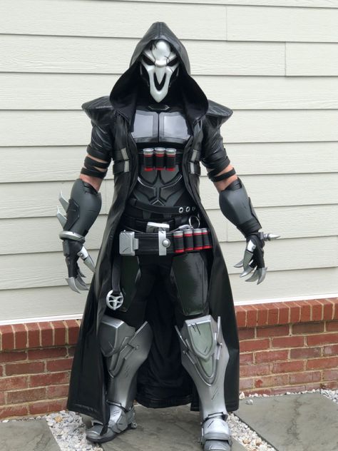 #overwatch Mccree Overwatch Cosplay, Black Watch Overwatch, Reaper Cosplay Overwatch, Overwatch Halloween Costumes, Reaper Cosplay, Overwatch Props, Overwatch Reaper, Overwatch Cosplay, Cosplay Ideas