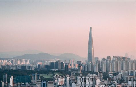 Korean Film, Aesthetic Header, Simple Anime, English Vocabulary Words, South Korean, San Francisco Skyline, 16 9, Pretty Pictures, Seoul