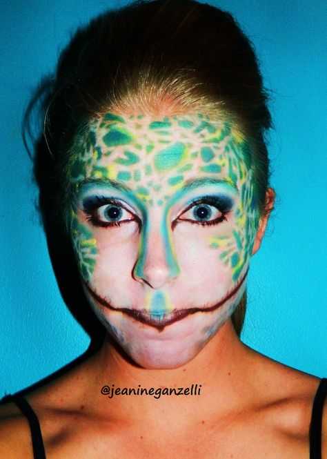 Sea Turtle makeup by Jeanine Ganzelli. #turtlemakeup Turtle Makeup Ideas, Sea Turtle Face Paint, Sea Turtle Makeup, Sea Turtle Costume, Turtle Makeup, Steampunk Alice In Wonderland, Seussical Costumes, Alice In Wonderland Makeup, Turtle Costume