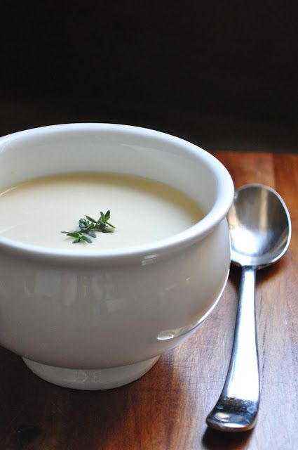 Garlic Soup #LowCarb #GlutenFree #paleo made w/out starchy veggies, Traditional Austrian style! Garlic Soup, Aromatherapy Recipes, Clove Oil, Ginger Snap, Low Carb Soup, Soup And Stew, Grain Free Recipes, Creamy Garlic, Homemade Soup